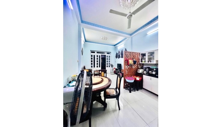 Bán Gấp Nhà 2 Tầng Hẻm Xe Hơi 67m2_4*17 Chỉ 5.3 tỷ 3PN Gần Vincom Lê Văn Việt Tăng Nhơn Phú A Thủ Đức